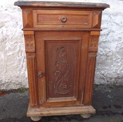 Fachhandel für antike Möbel und Vintage