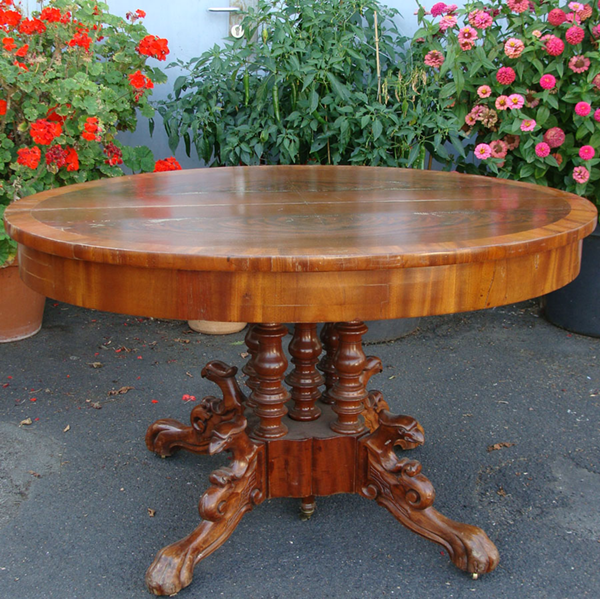 Fachhandel für antike Möbel und Vintage