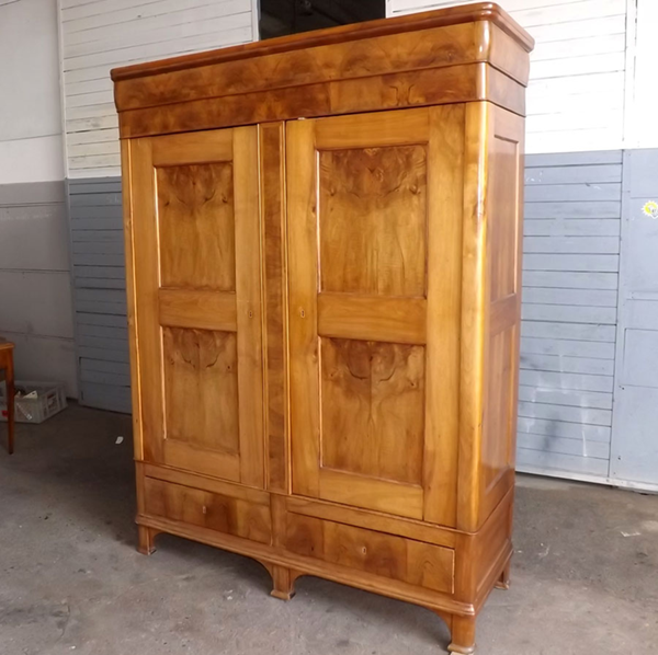 Fachhandel für antike Möbel und Vintage