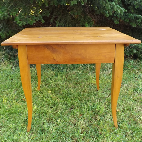 Fachhandel für antike Möbel und Vintage