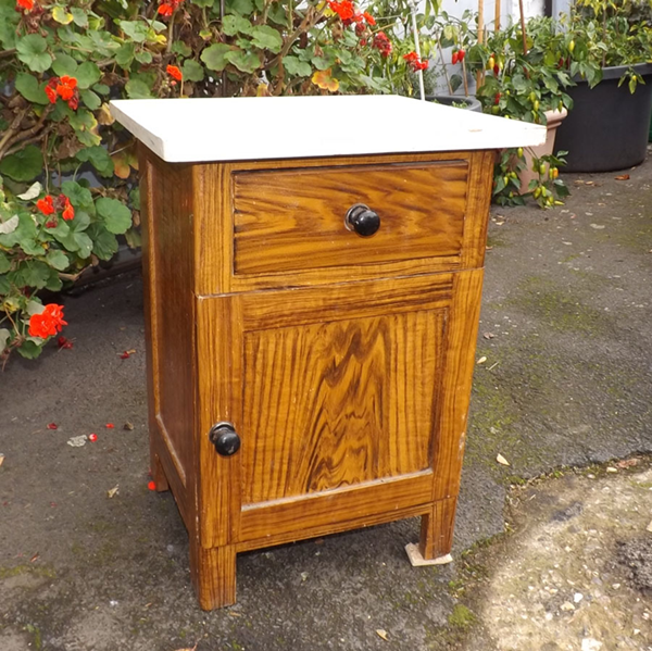 Fachhandel für antike Möbel und Vintage