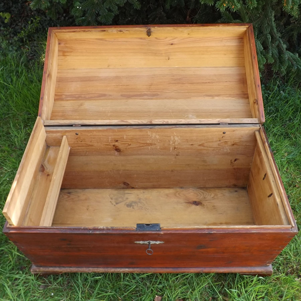 Fachhandel für antike Möbel und Vintage